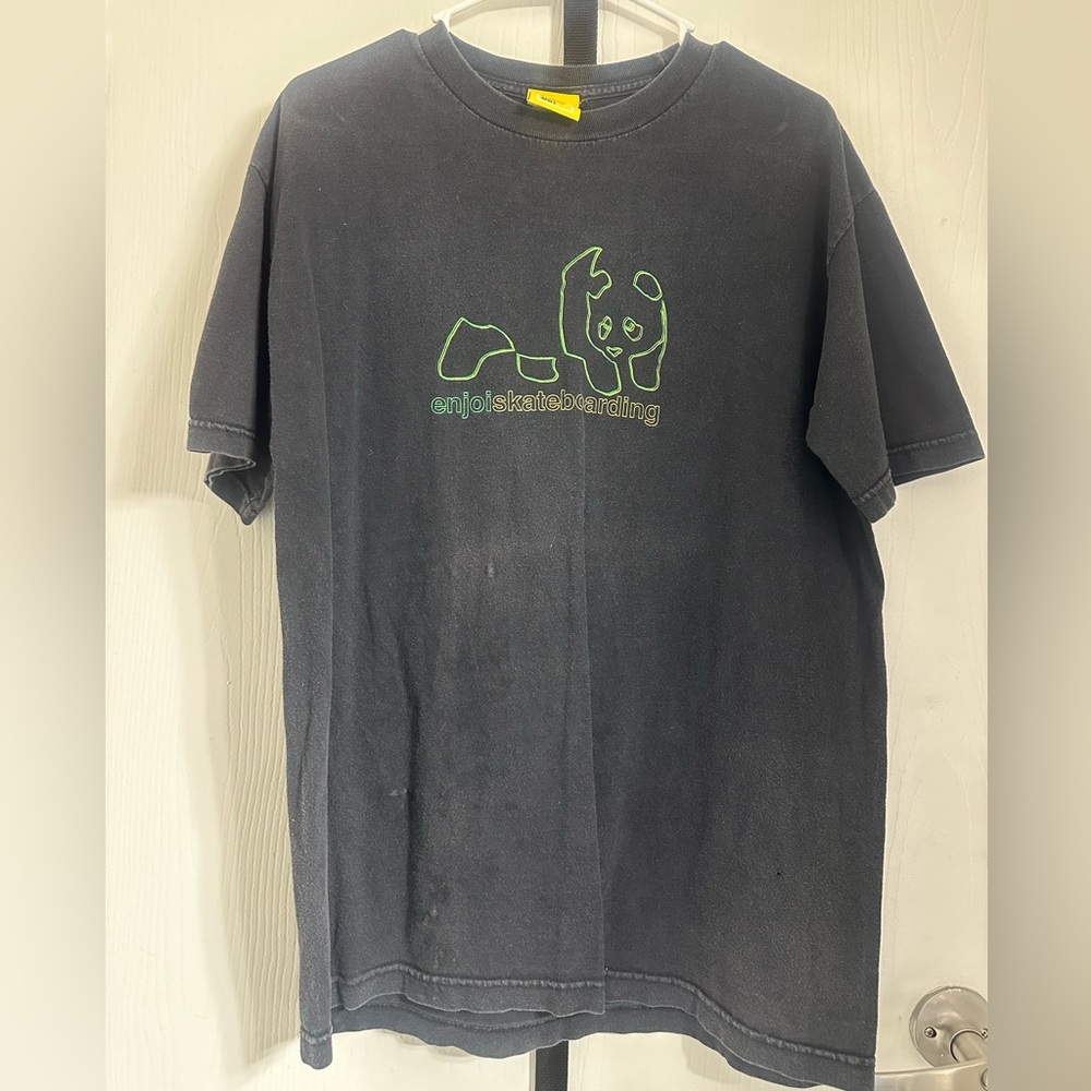 Enjoi stencil outline logo short sleeve